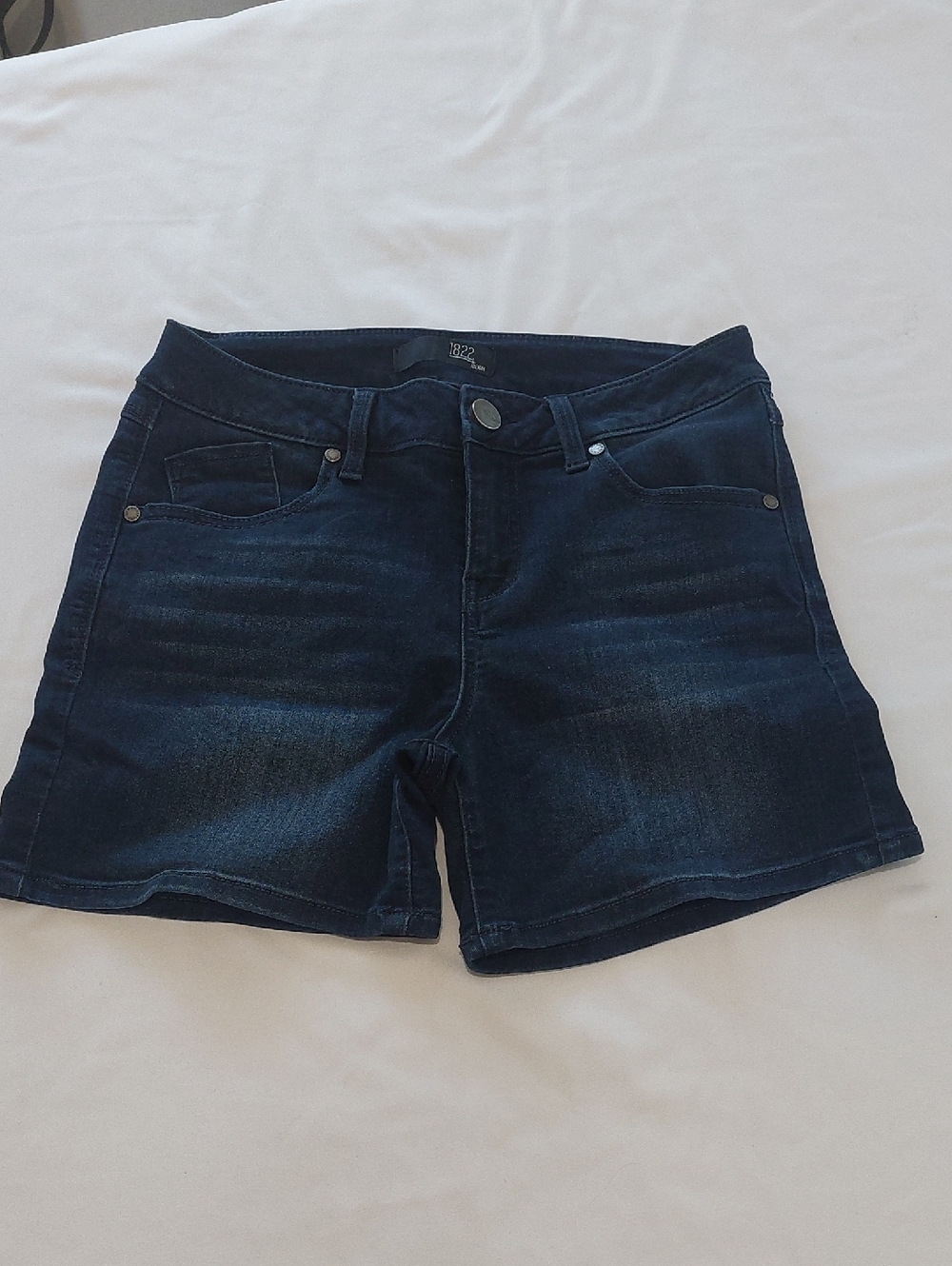 1822 Denim Dark Blue Stretch Jean Shorts.Size 4